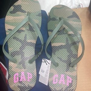 GAP Slippers $5
